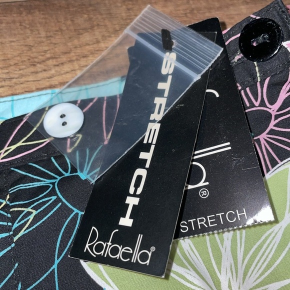 NWT Rafaella Skirt.  Size 16 - Picture 3 of 10